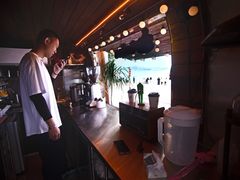 -城墙外BAR