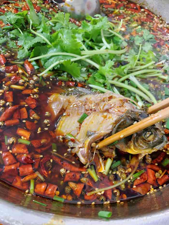 重庆邮亭鲫鱼家常馆