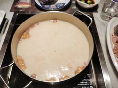 -尚尚仙·酸汤猪手·猪肚鸡火锅(华联万柳购物中心店)