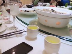 -沪华海鲜大酒楼(南汇店)
