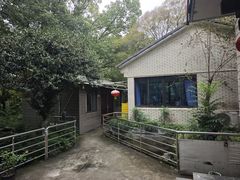 -赋石水库船头鱼红房子饭店