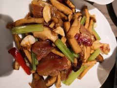 腊肉炒三菇-四道菜·福建菜馆(新街口金鹰店)