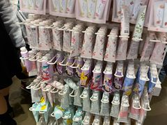 -名创优品(海珠乐峰广场店)