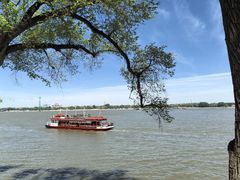 -人民防洪胜利纪念塔