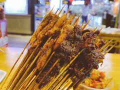 -八一路好吃街(雨田商务大厦店)