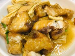 姜葱腐竹焖鱼腩-文记壹心鸡(宝华路店)