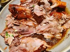 掌勺一品肘-金掌勺东北菜(格兰晴天店)