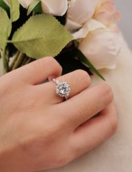 -威德钻石-克拉钻大本营(南京东路店)