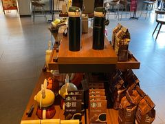 零售区-星巴克(宝山万达店)