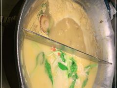 -湊湊火锅·茶憩(打浦桥日月光店)