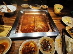 -老牌坊云南鱼豆花火锅(嵩山店)
