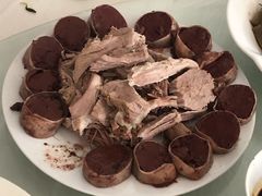 肘肉血肠-华龙特色大骨鸡农家菜馆