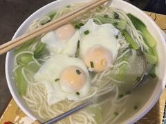 -琥珀老六龙虾(四里河店)