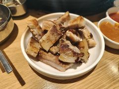 -江南猪肉商会无限续吃(弘大店)