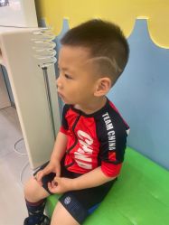 -爆米花儿童美发乐园