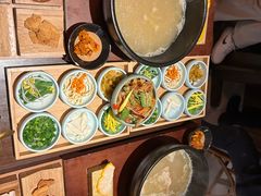 -银米·云南传统过桥米线(双廊黑金冠店)