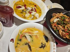 -渝是乎酸菜鱼(龙旗购物中心店)