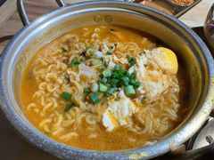 辛拉面-金顺韩式烤肉·网红烤肉店(广利路店)