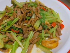 小炒牛肉丝-京城小江南·土菜馆·蒸白鱼(东四十条店)