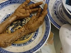 卤水鸡脚-广信牛奶甜品世家(台东店)
