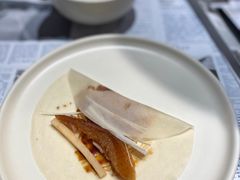 酥不腻烤鸭-小大董·烤鸭(观景餐厅·南京西路店)