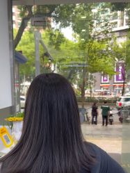 -首脑美发沙龙