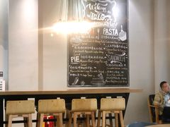 大堂-HELLO 27 意面·沙拉·帕尼尼