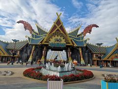 -七彩云南欢乐世界