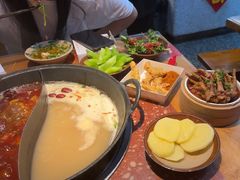 -赵美丽·重庆社区火锅·直营店(火车东站·中豪国际店)