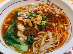 -呷佬·长沙手工米粉(金沙江路店)