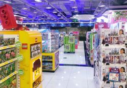 -玩具反斗城(正大广场店)
