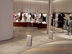 -URBAN REVIVO(北京大兴凯德MALL店)