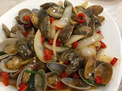 -小辣妹川味海鲜加工店(第一市场椰风巷店)