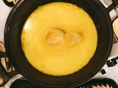 -鲜入围煮花胶鸡海鲜火锅