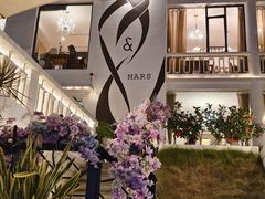 -Mark&Mars Restaurant