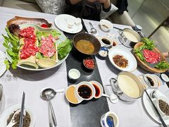 -红鼎豆捞·非遗鲍皇汤火锅(宝丰路店)