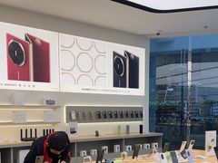 -华为授权体验店(中山公园来福士)
