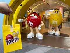 -m豆巧克力世界(上海世茂广场店)