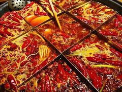 -渝嘴小老弟老火锅(华新村店)