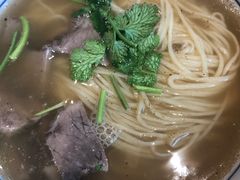 -十二忠手拉面(燎原街店)