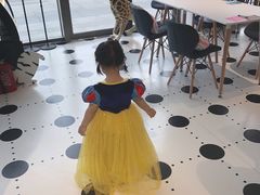 -LED LAND灯堡亲子餐厅(慈溪吾悦广场店)