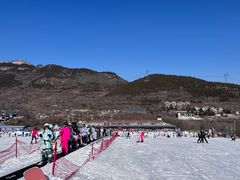 -济南卧虎山滑雪场