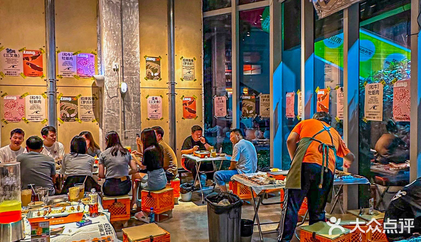 不是那种小尾巴！巴掌大的烤三文鱼尾！！