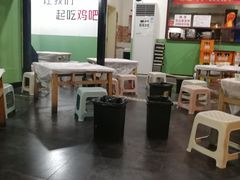 大堂-时二崽肥肠鸡大排档(健康路店)