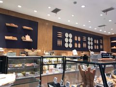 面包甜点陈列柜-盒马鲜生(财富中心店)