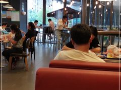 大堂-汉堡王(华润五彩城店)
