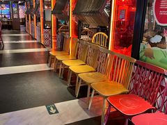 等位区-江边城外烤全鱼(方庄时代购物中心店)