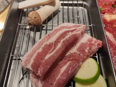 -蚂蚁洞·烤肉大营地(上海静安大悦城店)