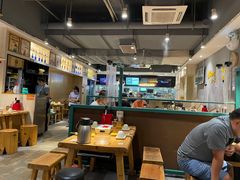 大堂-木屋烧烤(岗顶二店)
