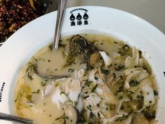-渔语鱼酸菜鱼新川菜(来福士店)